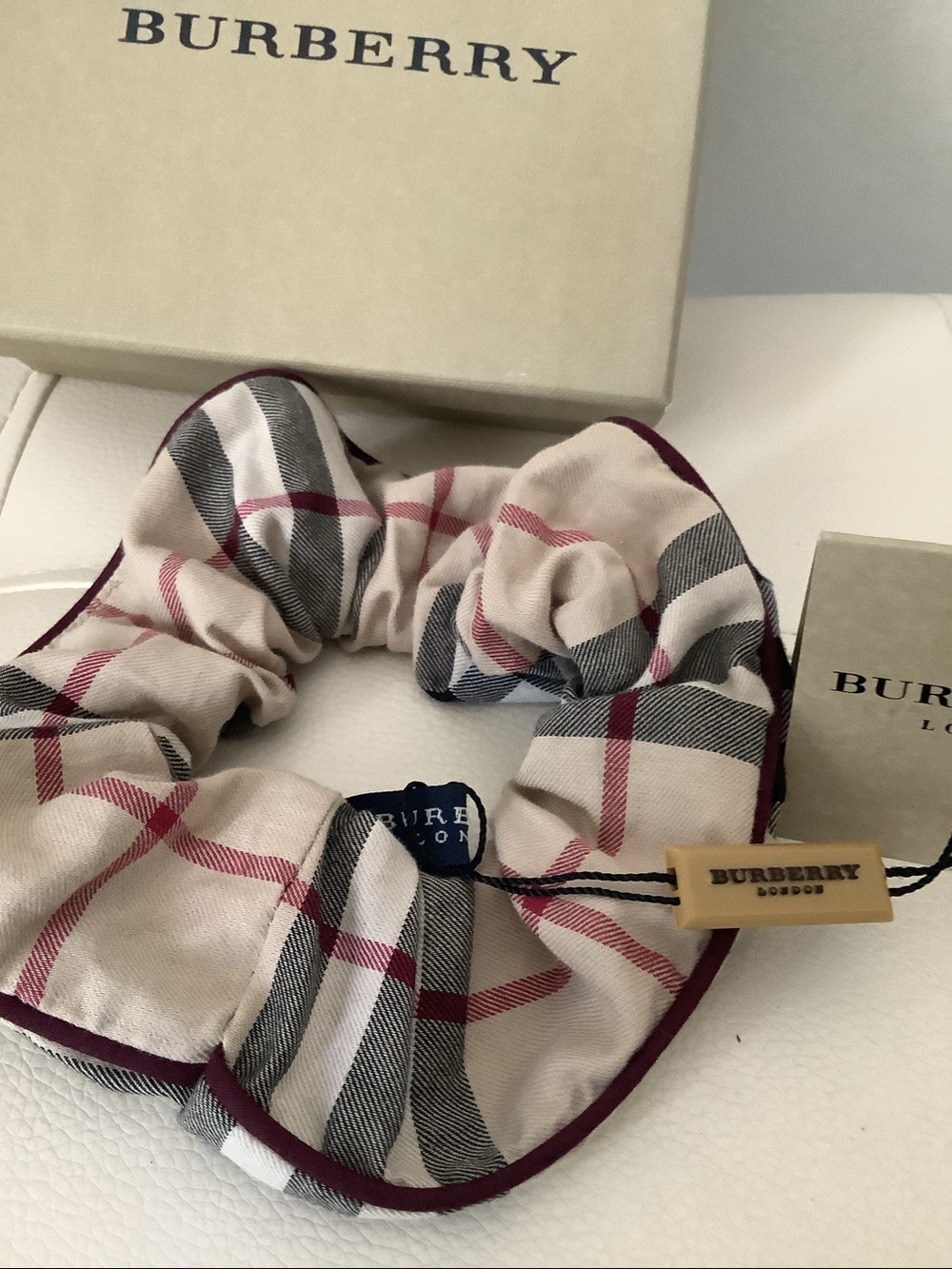 Burberry hair scrunchie - Picture 2 of 3